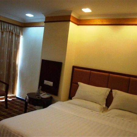 Baojiang Yingbin Hotel Zhuhai Exteriör bild